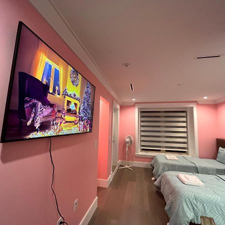 Milano Luxury Suites Vancouver Exteriör bild